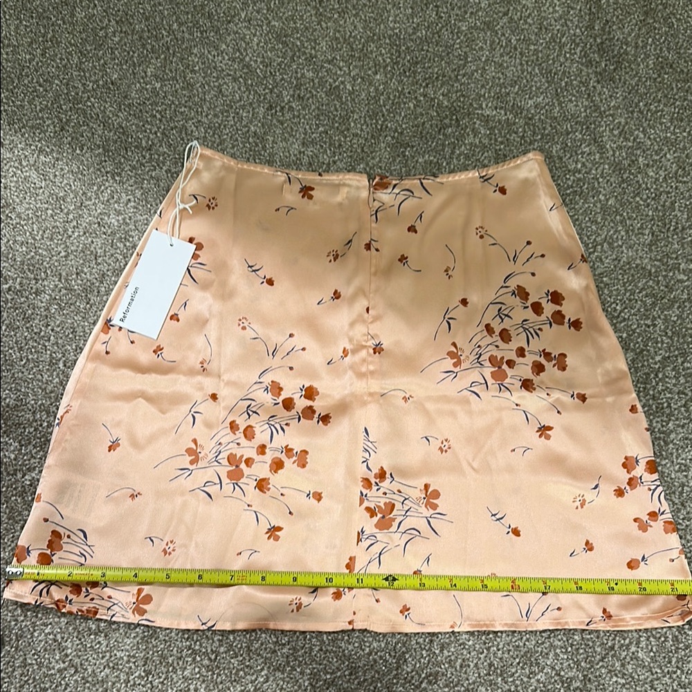 100% Silk Reformation Peach Floral A-Line Skirt - Picture 6 of 8